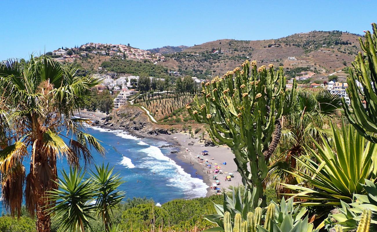 Photo of Playa Calabajio with gray fine pebble surface