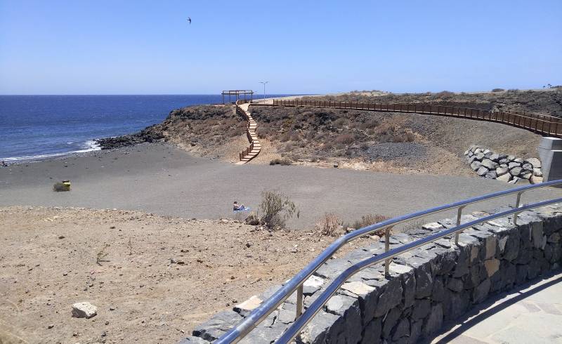 Photo of Playa Los Abrigos with brown sand surface