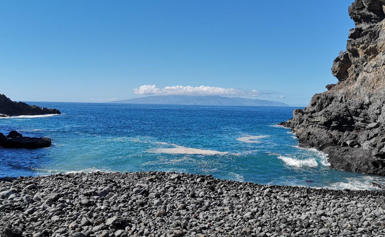 Photo of Playa Barranco del Roque with rocks cover surface