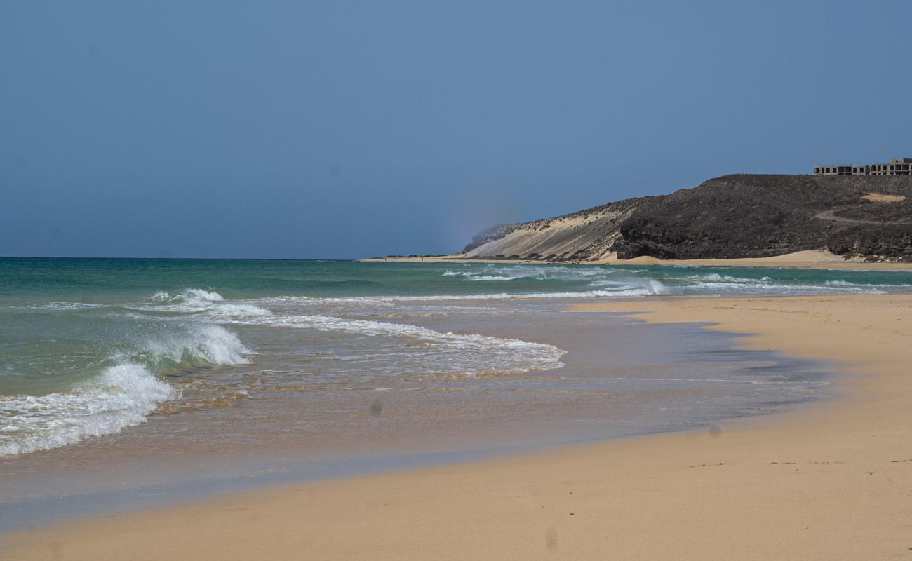 Photo of Salmo Beach with bright fine sand surface