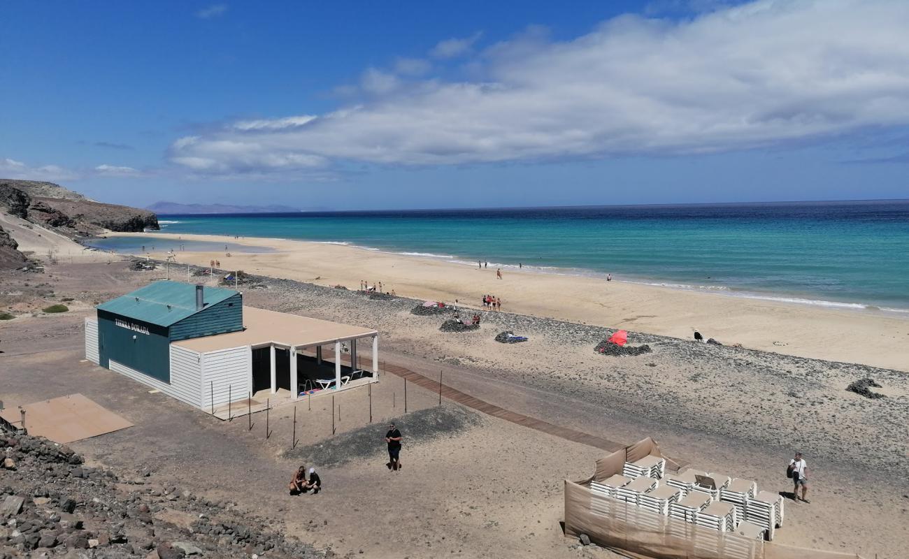 Photo of Playa Del Mal Nombre with bright fine sand surface