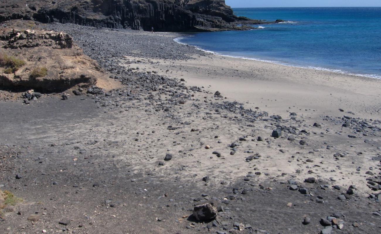 Photo of Playa del Viento with bright sand surface