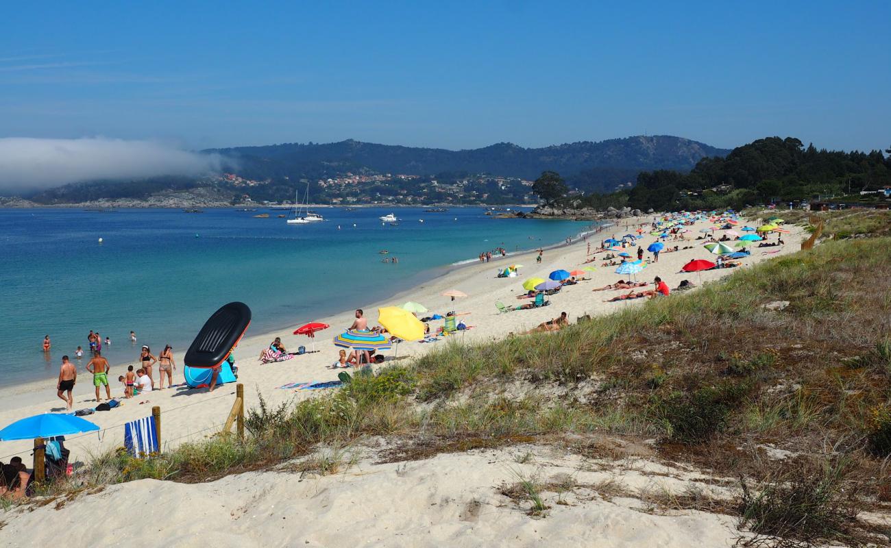 Photo of Praia de Areabrava with white fine sand surface