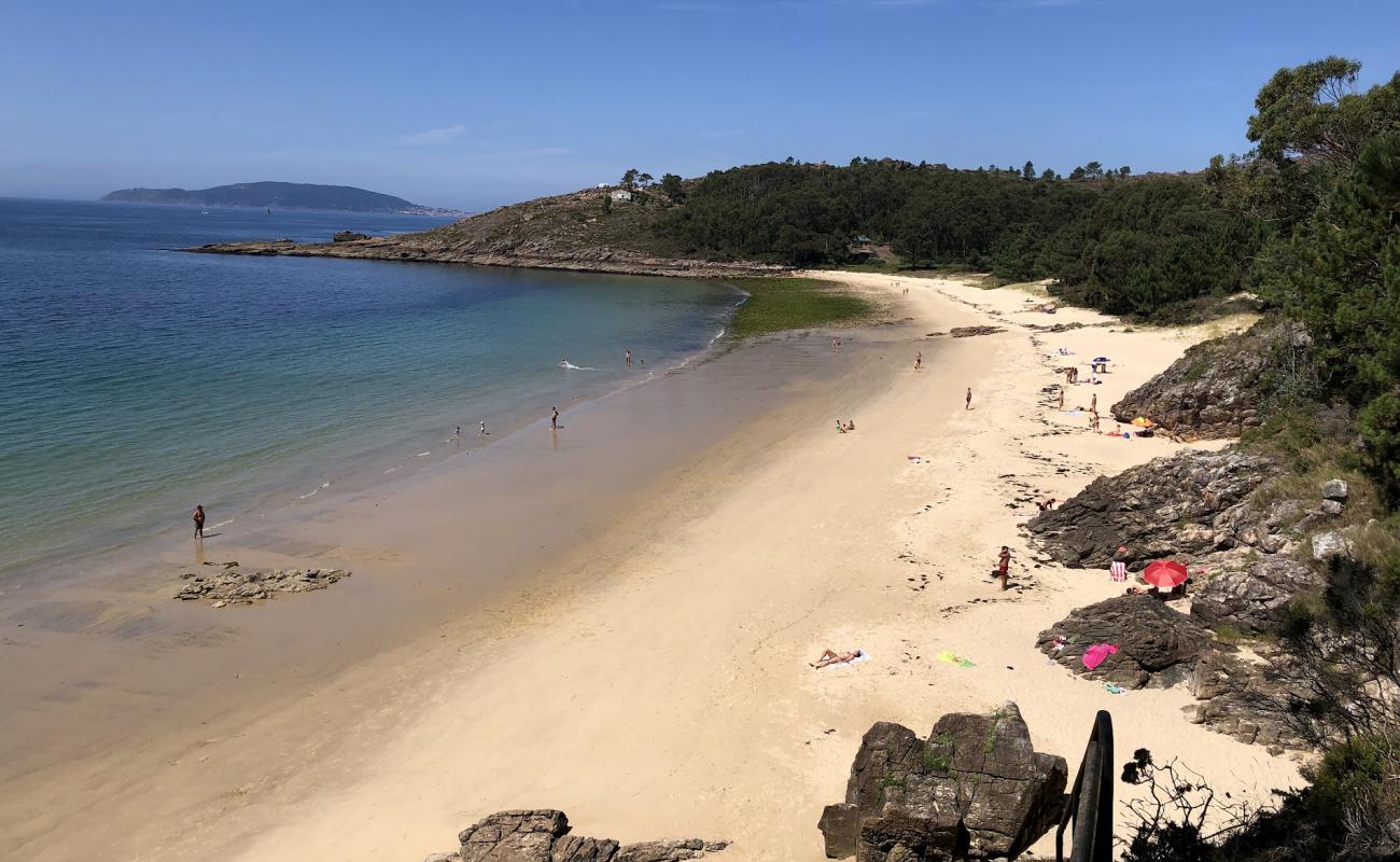 Photo of Praia de Gures with white fine sand surface