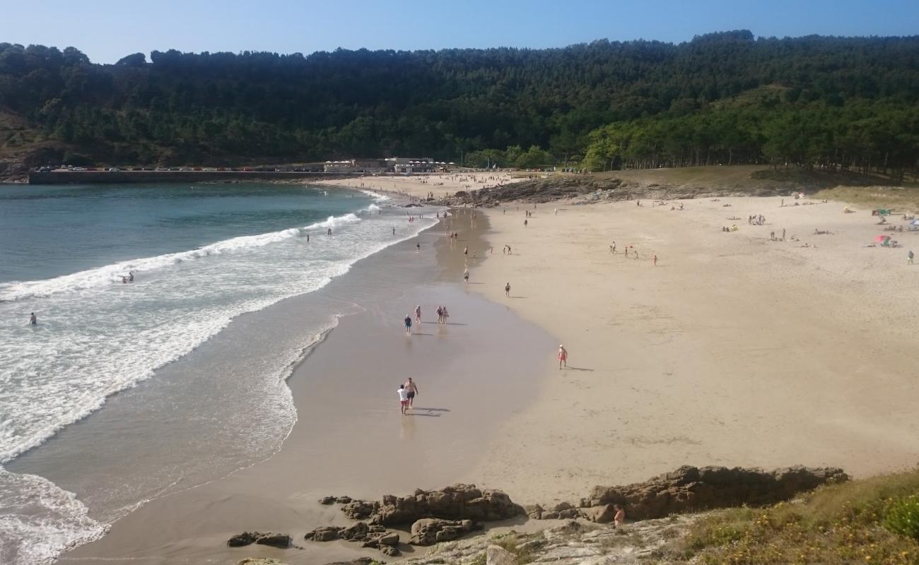 Photo of Praia de Balares with white fine sand surface