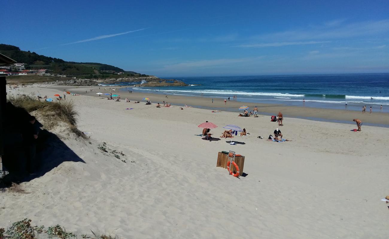 Photo of Praia de Barranan with white sand surface