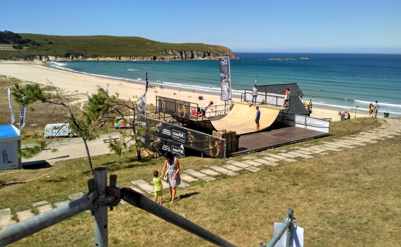 Photo of Pantin Beach with white fine sand surface