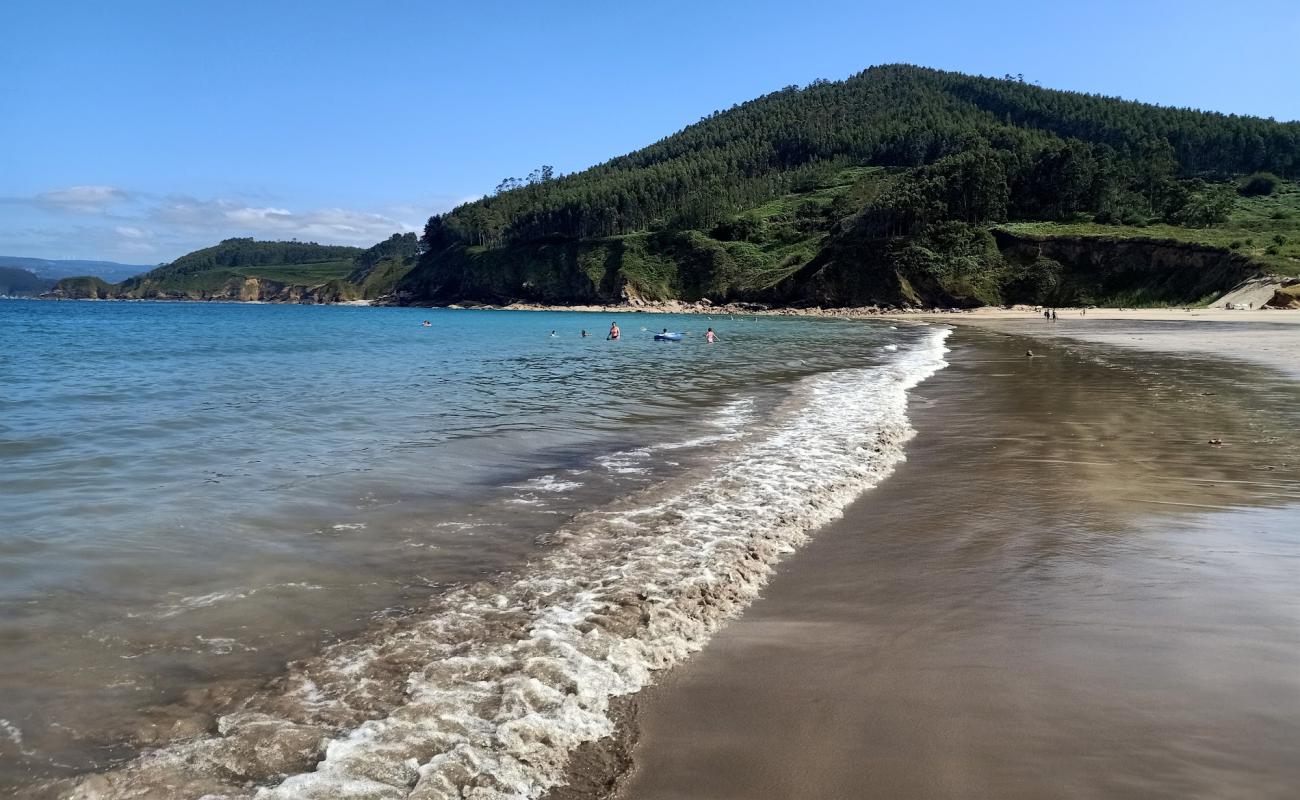 Photo of Praia de Basteira with white fine sand surface