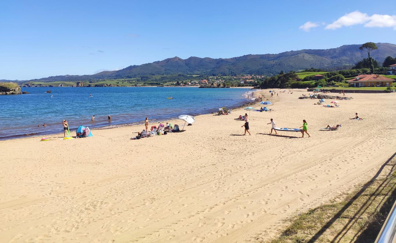 Photo of Playa de la Isla with bright sand surface