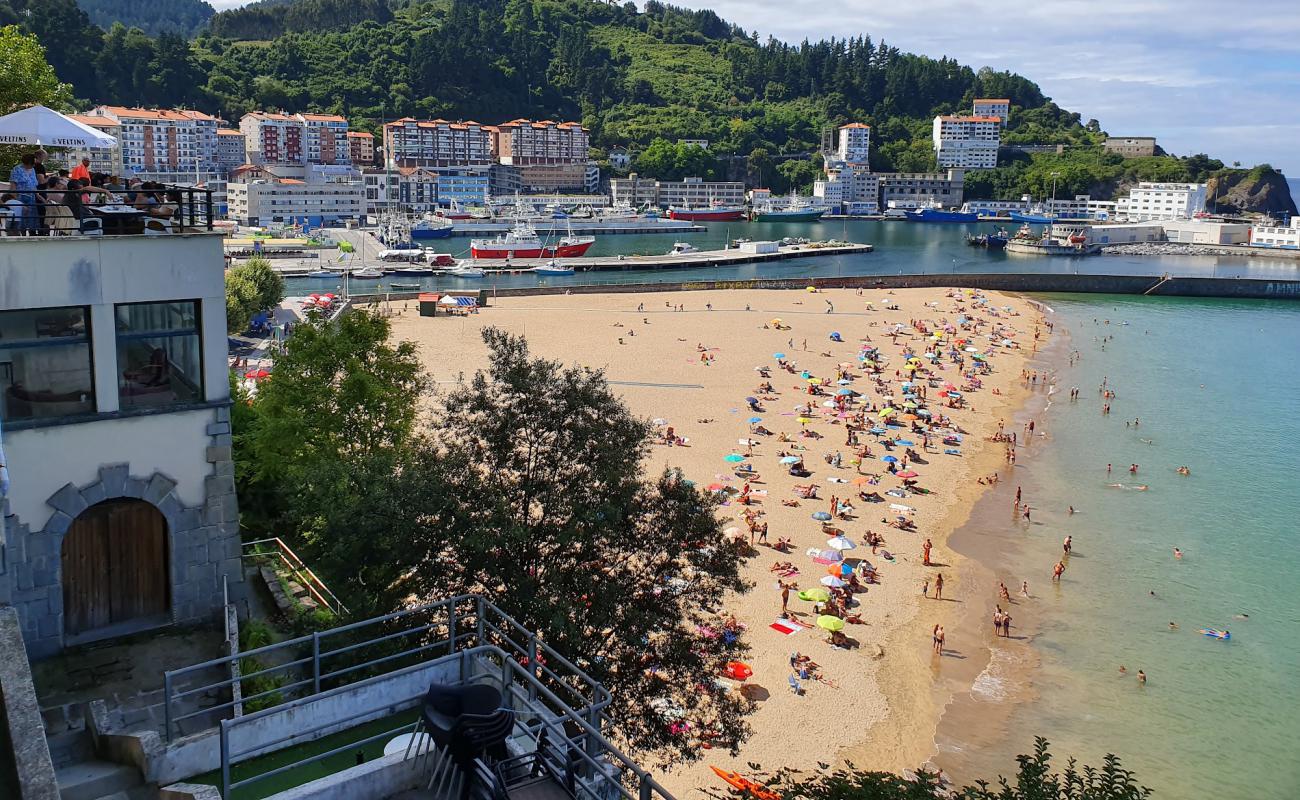 Photo of Playa de Arrigorri with bright fine sand surface