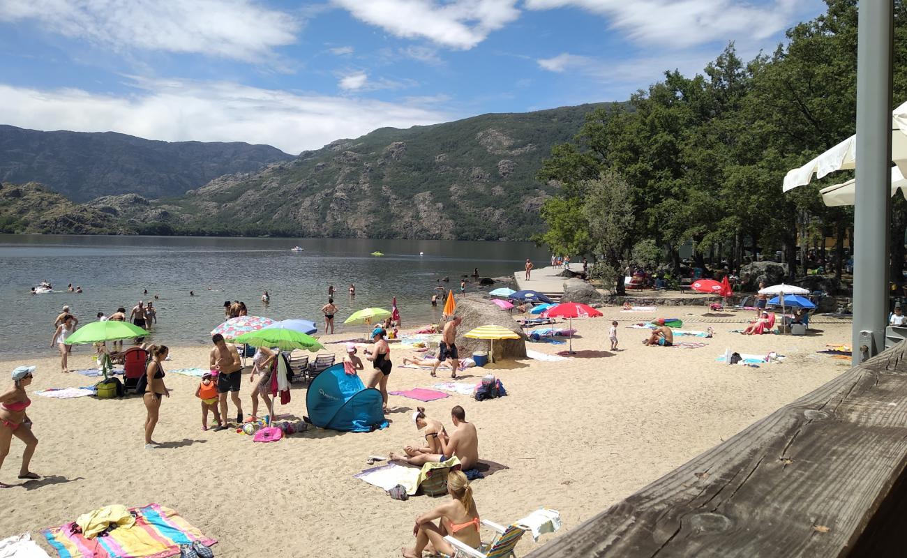 Photo of Praia Viquela Lago de Sanabria with bright sand surface