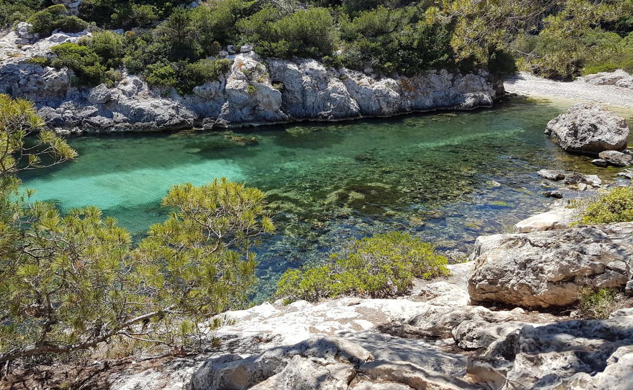 Photo of Platja de Cala Figuera with light pebble surface