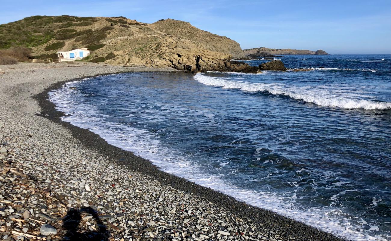 Photo of Cala Macar de Binillauti with gray pebble surface