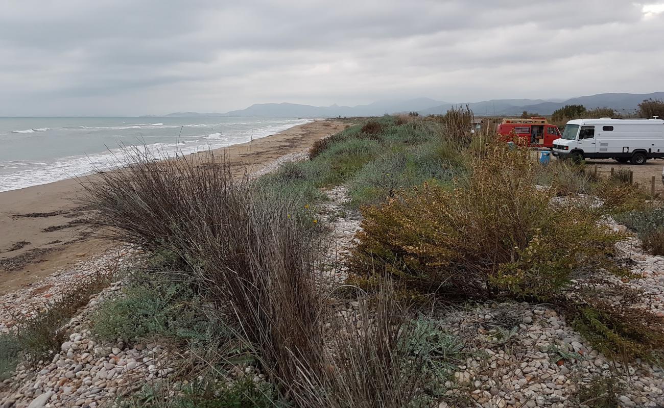 Photo of Platja Sud de Torreblanca with gray sand &  pebble surface