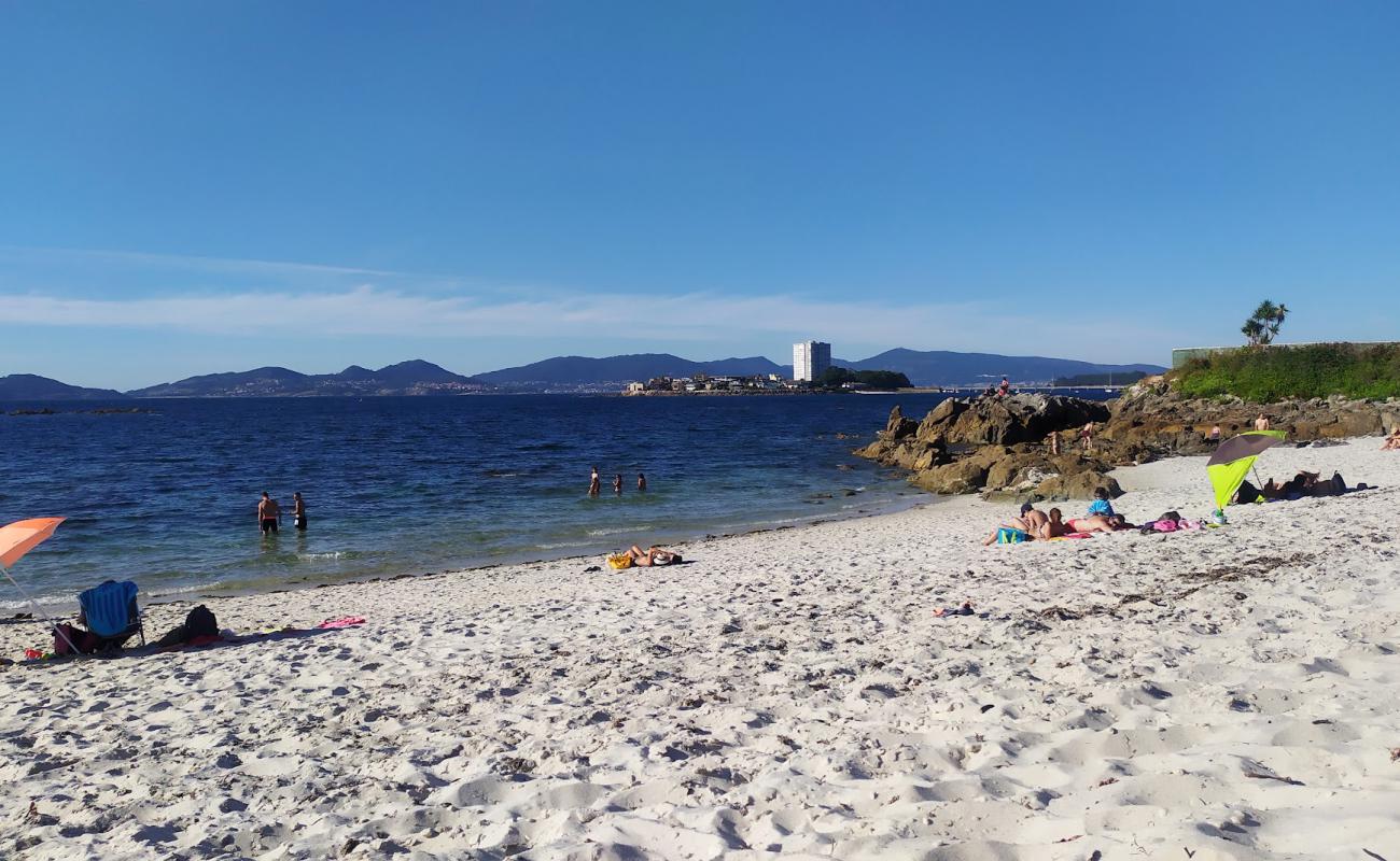 Photo of Areal Da Monduina Beach with bright sand surface