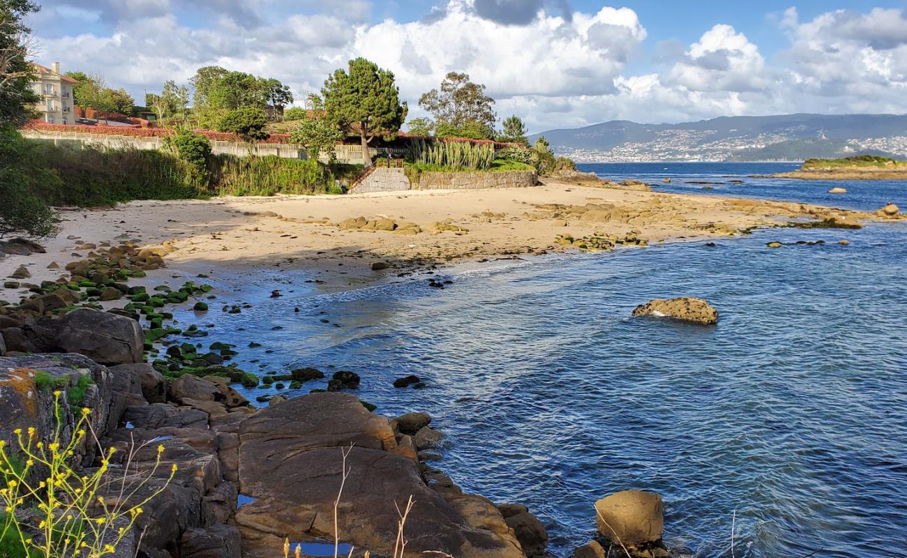 Photo of Praia das Ratas with bright sand surface