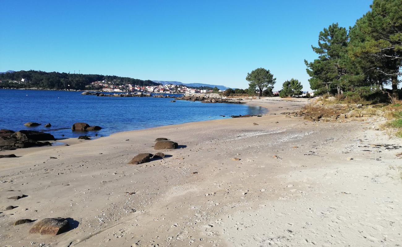 Photo of Praia de Gradin with bright sand surface