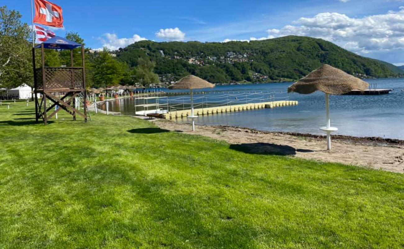 Photo of Strandbad Brienz with grass surface