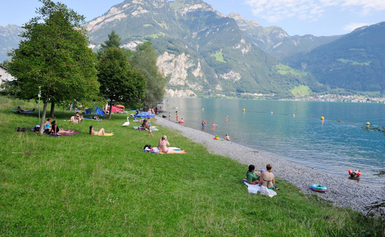 Photo of Strandbad Isleten with gray pebble surface