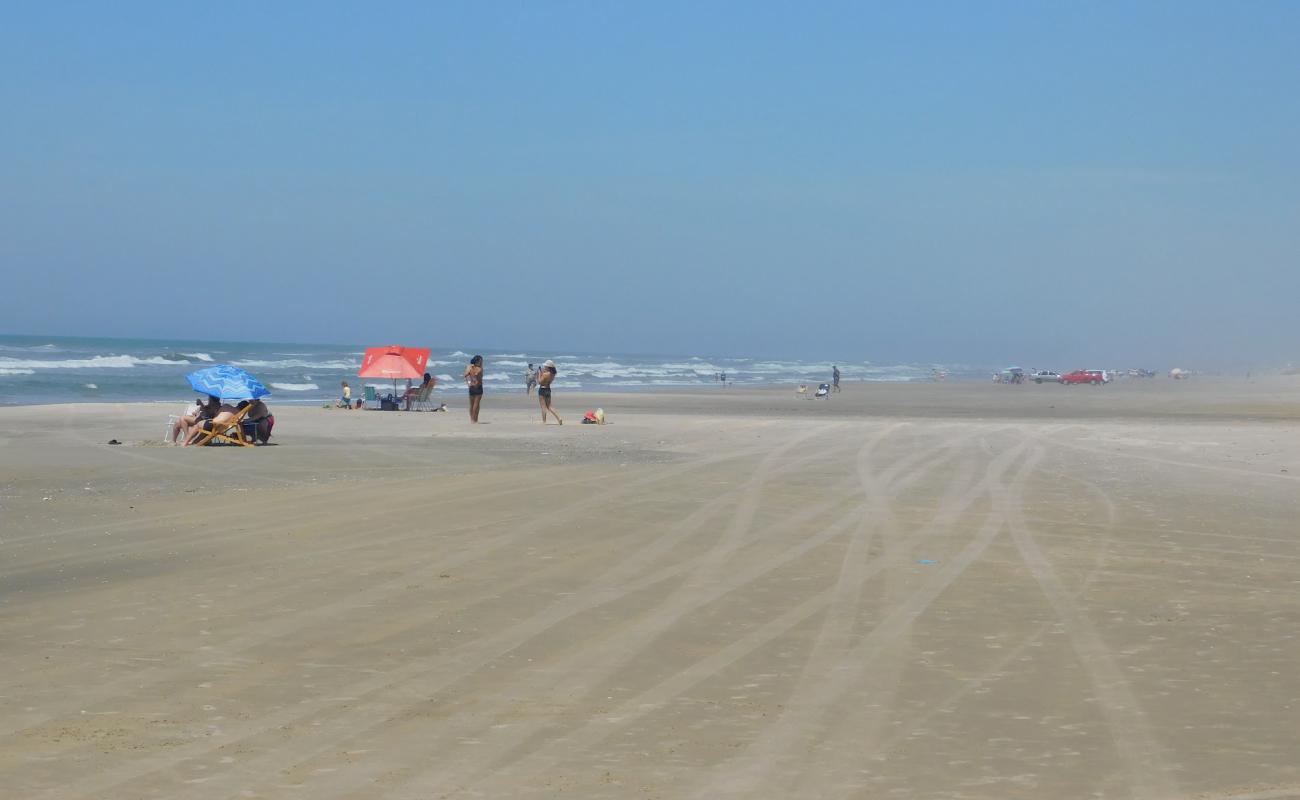 Photo of Arroio do Sal Beach with bright fine sand surface