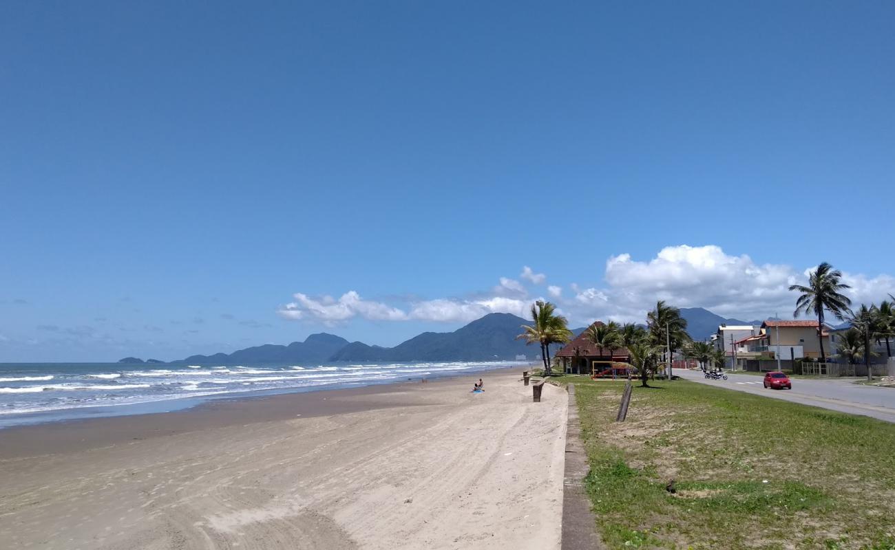 Photo of Balnearia Belmira Novaes Beach with bright fine sand surface