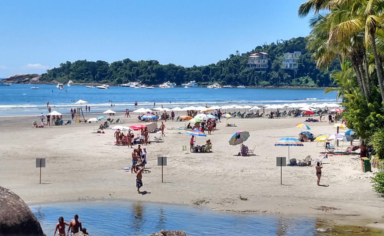 Photo of Iporanga Beach with bright fine sand surface