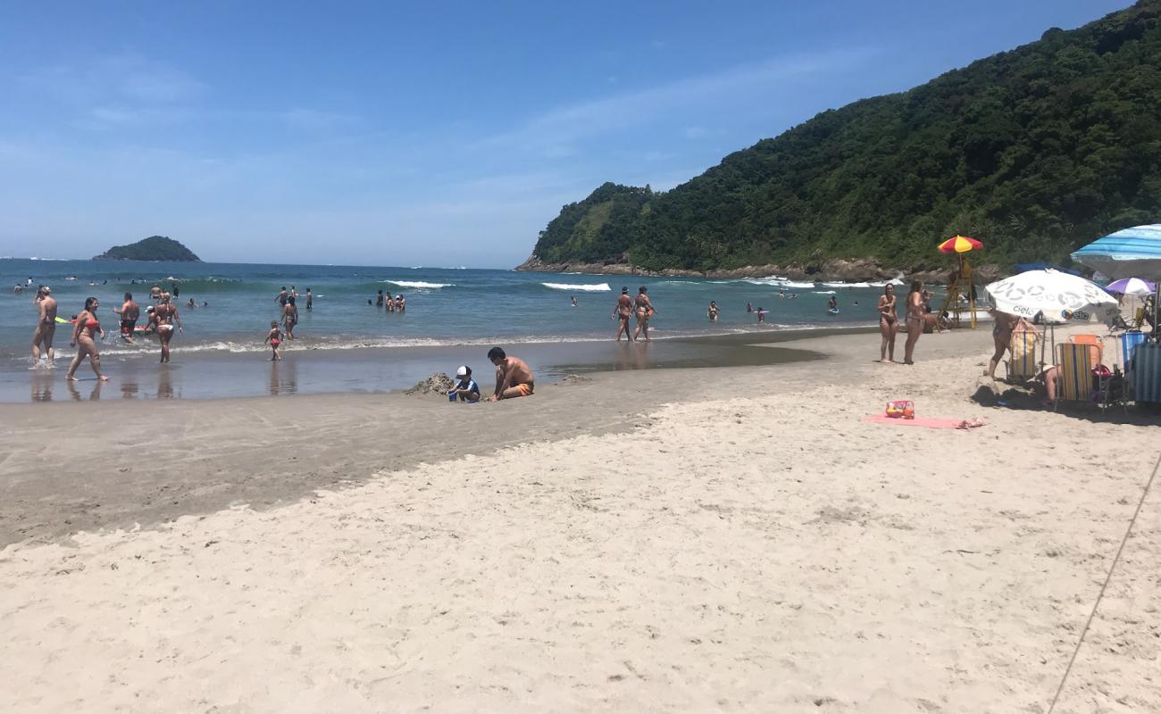 Photo of Camburi Beach with bright fine sand surface