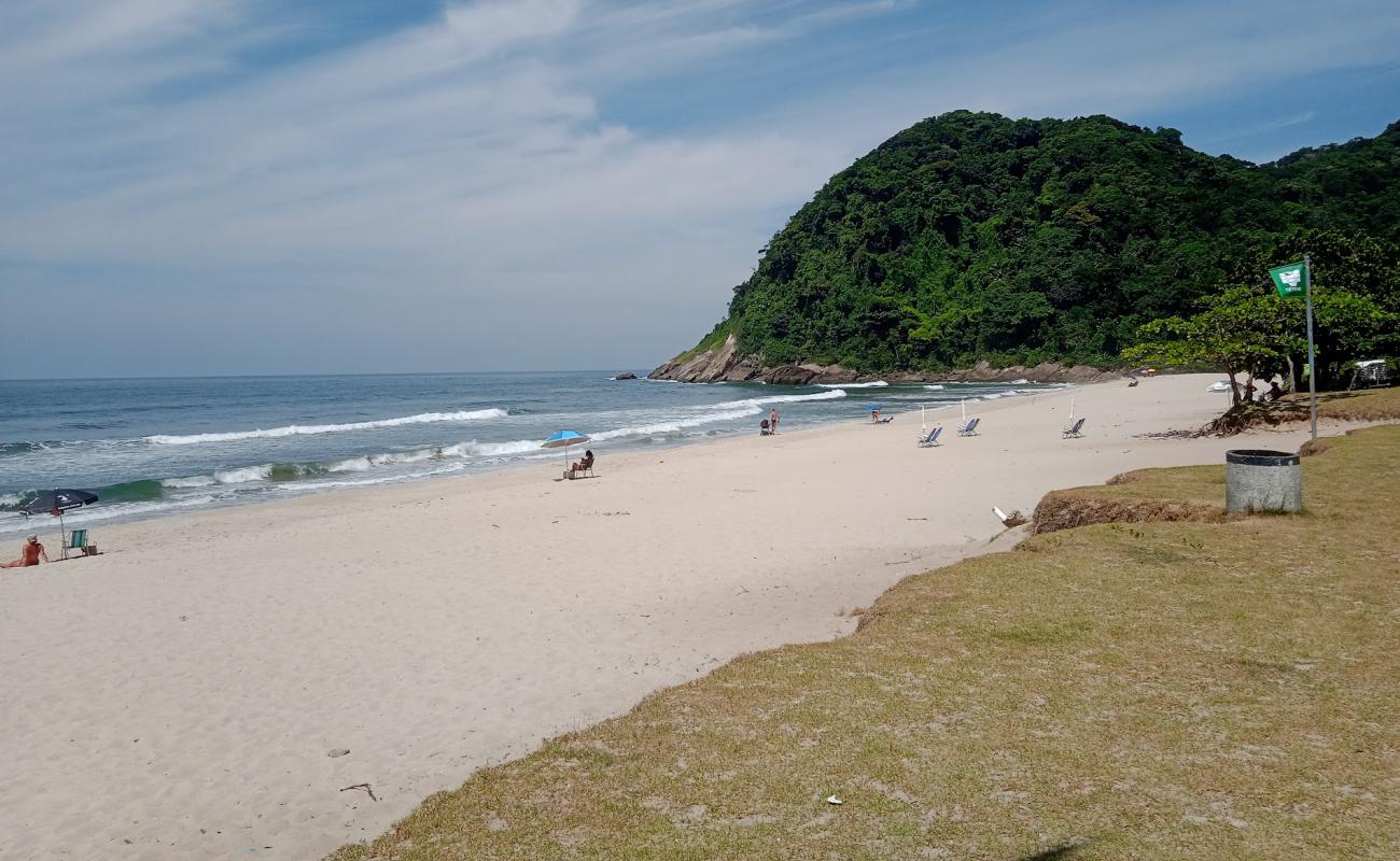 Photo of Jureia Beach with bright fine sand surface