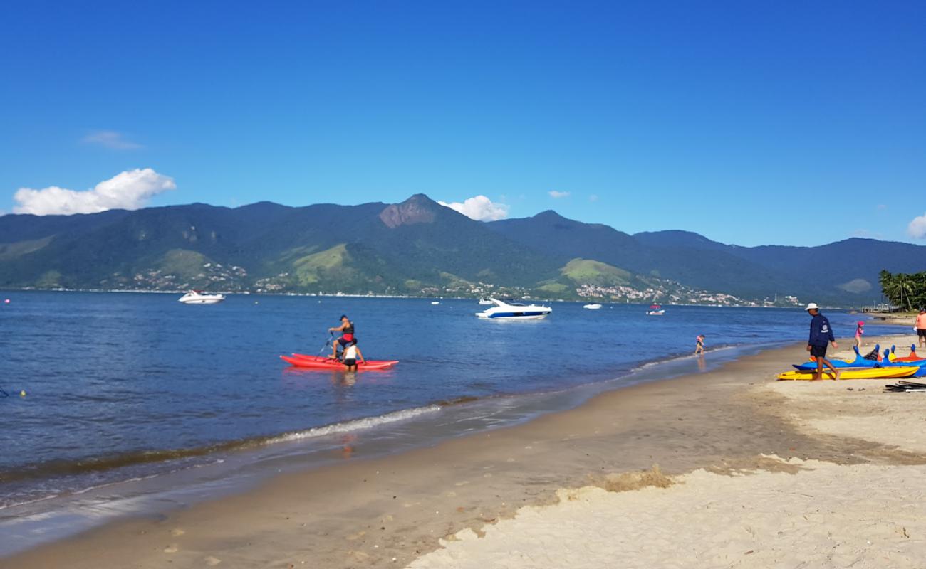 Photo of Pontal da Cruz Beach with bright sand surface