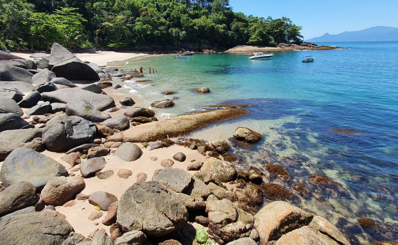 Photo of Saco das Bananas Beach with bright sand surface