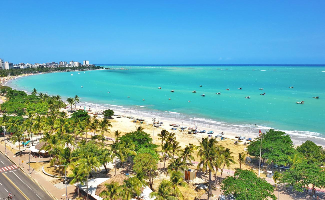 Photo of Pajuçara Beach with bright sand surface