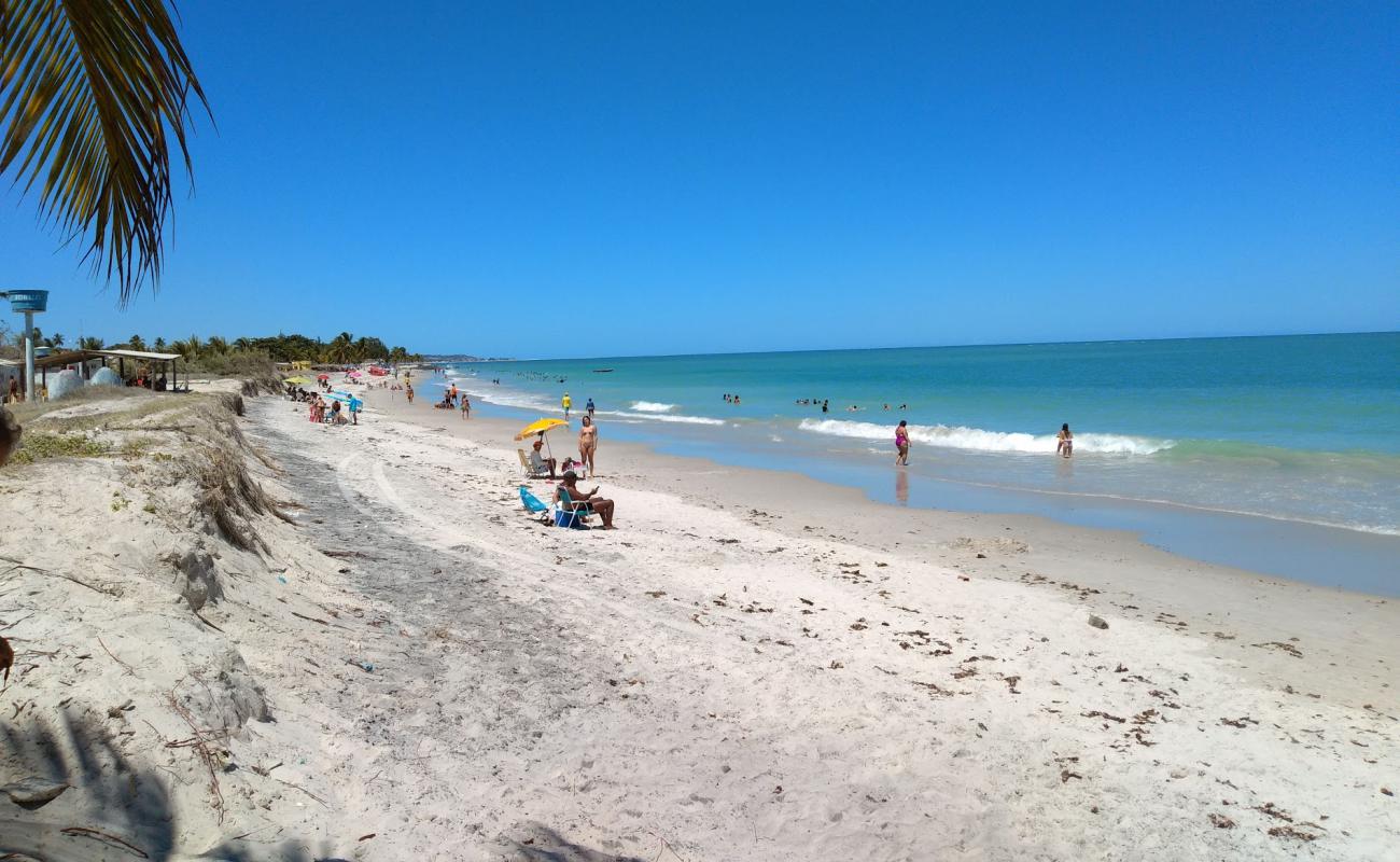 Photo of Enseada dos Golfinhos Beach with bright sand surface