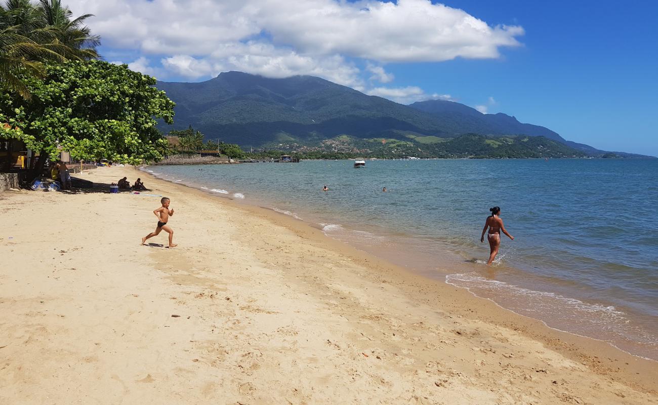 Photo of Praia do Itaguacu with bright sand surface