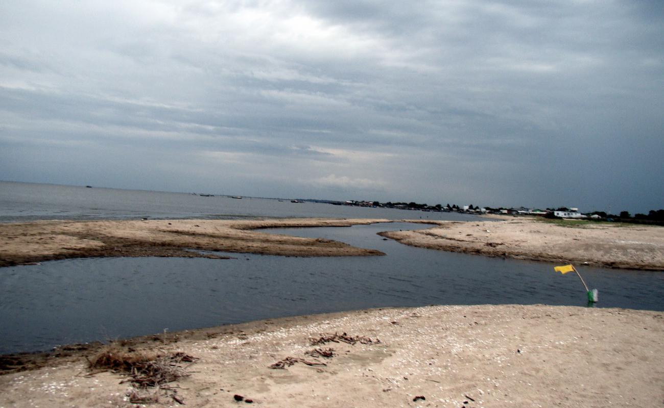 Photo of Praia do Junquinho with bright sand surface