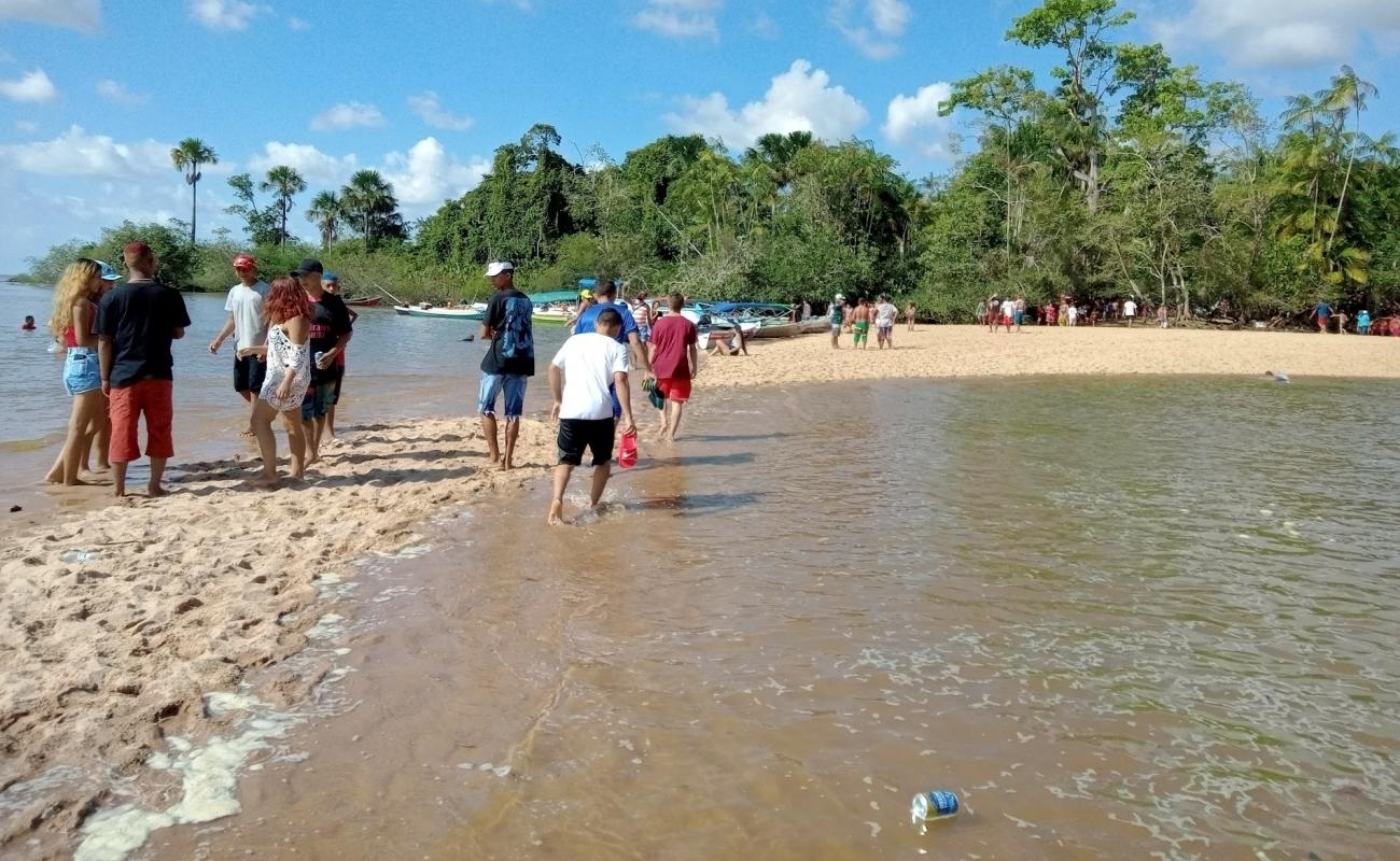 Photo of Praia do Pirocaba with bright fine sand surface