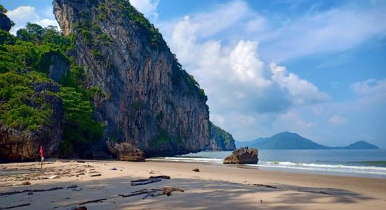 Hat Yao Beach