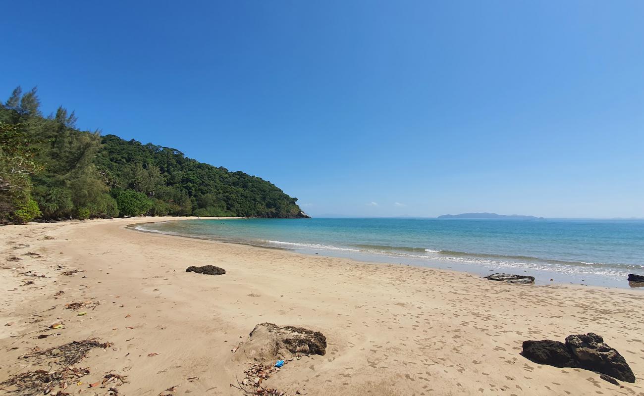 Photo of Mu Ko Lanta Beach with bright sand surface