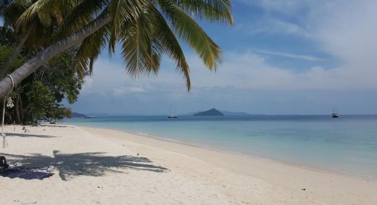 Koh Bulon Le Beach