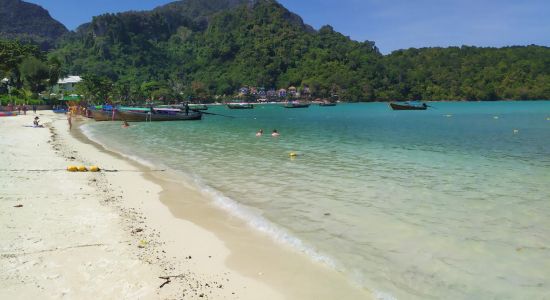 Loh Dalum Beach