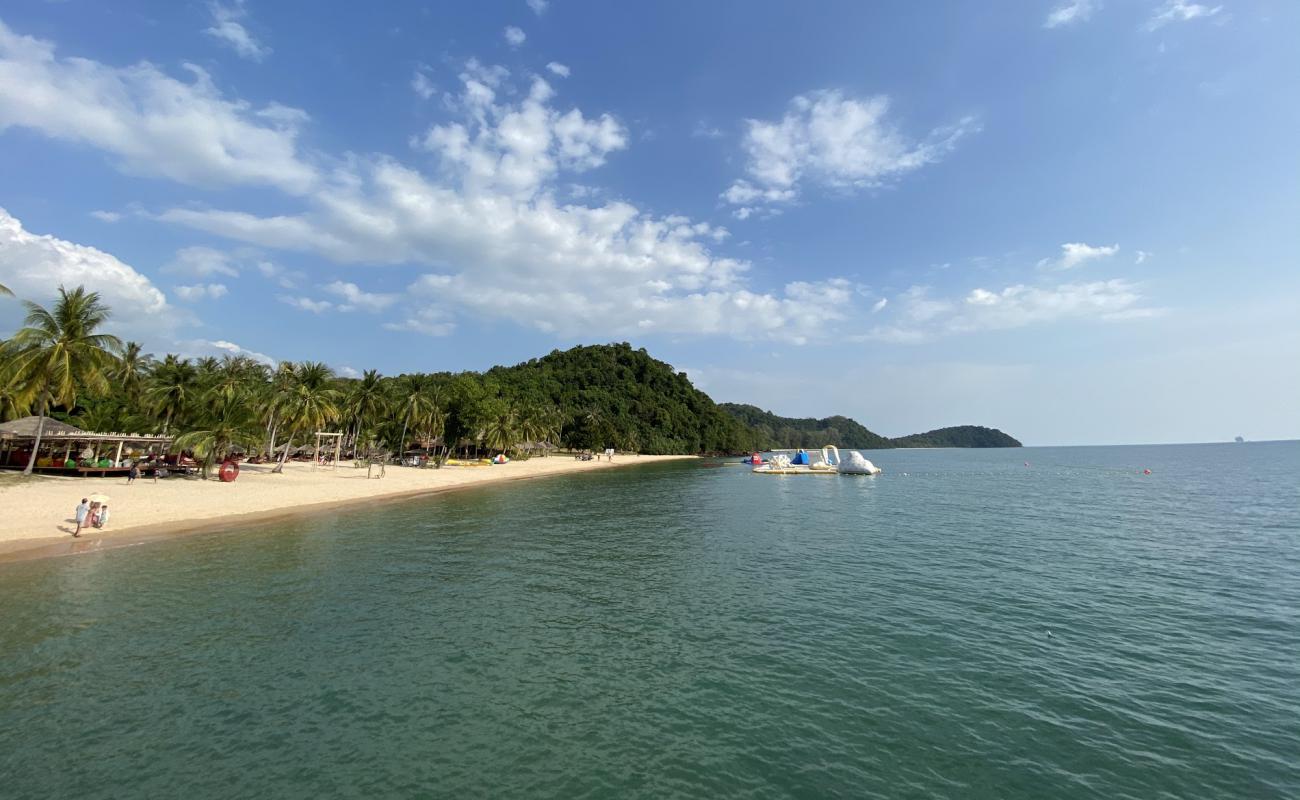 Photo of Coco Beach with bright fine sand surface