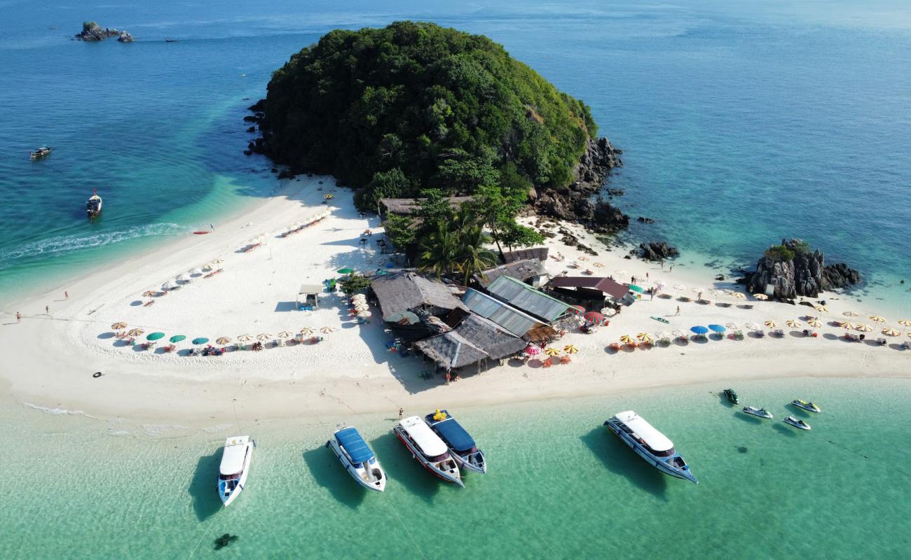 Photo of Khai Nok Beach with white fine sand surface