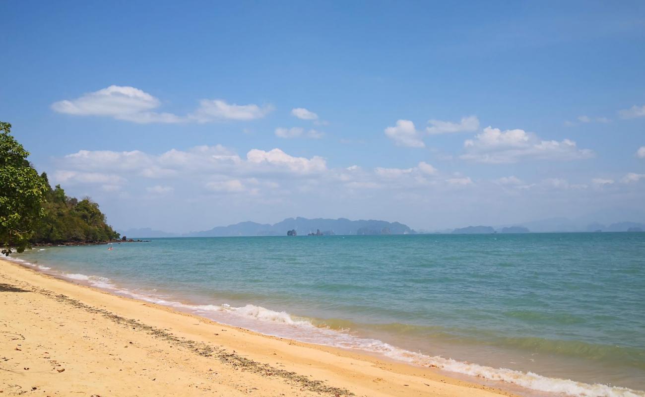 Photo of Long II Beach with bright sand surface