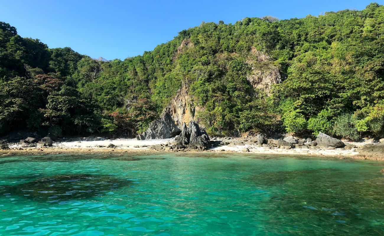 Photo of Ko He Beach with bright sand surface