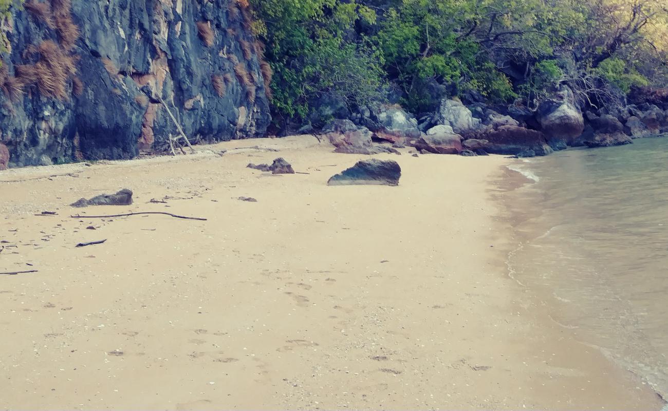 Photo of Ko Chao Le Tai Beach with bright sand surface