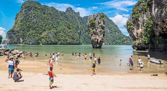 Khao Tapu Beach