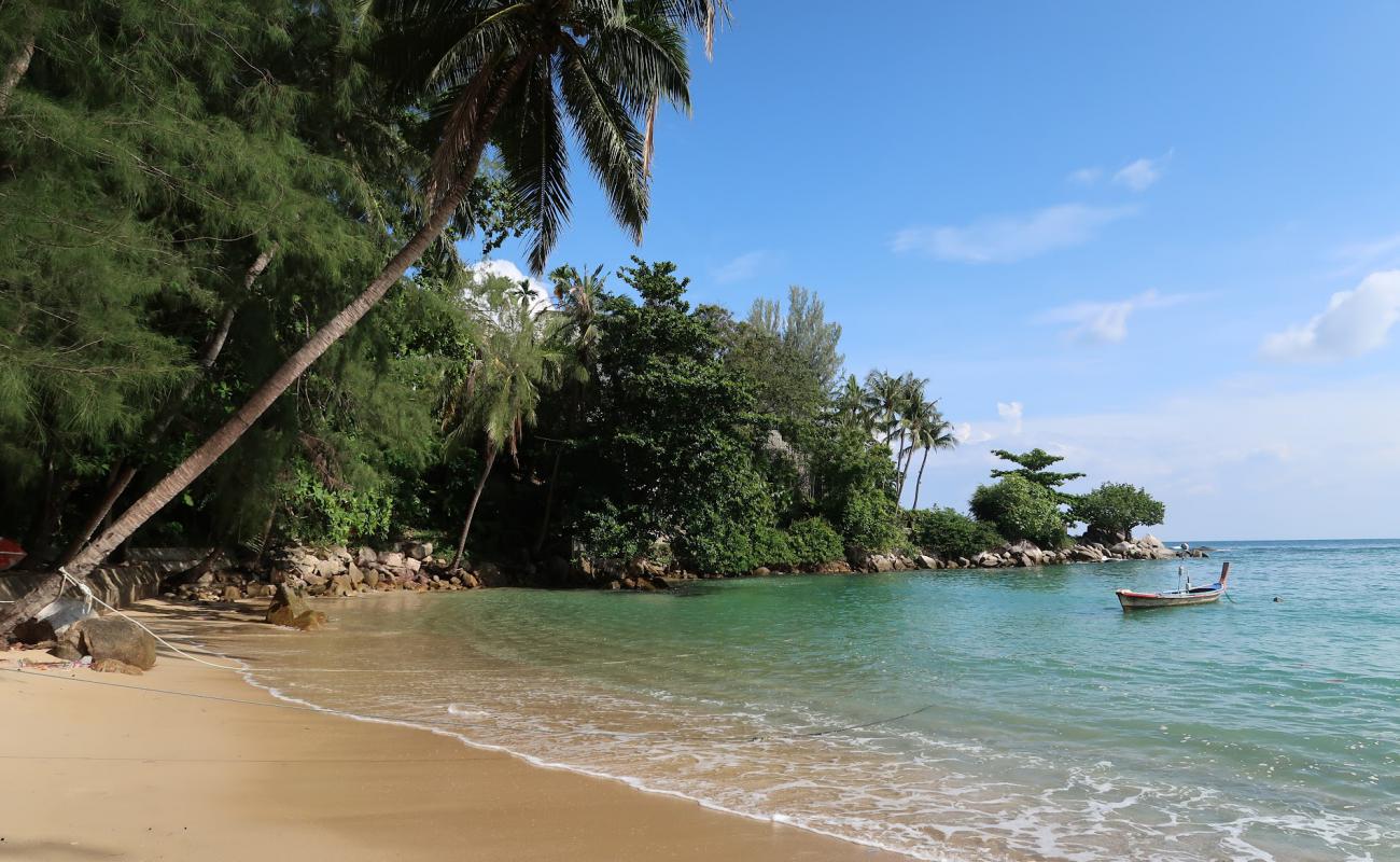 Photo of Hua Beach with bright sand surface