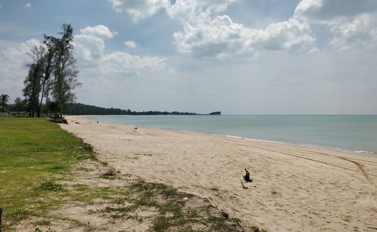 Photo of Bang Lad Beach with bright sand surface