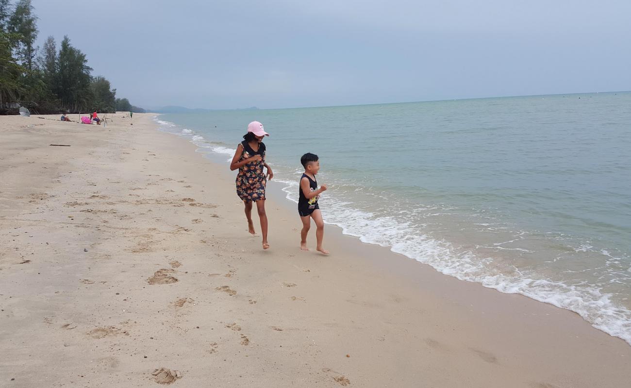 Photo of Hummingbird's Beach with white sand surface