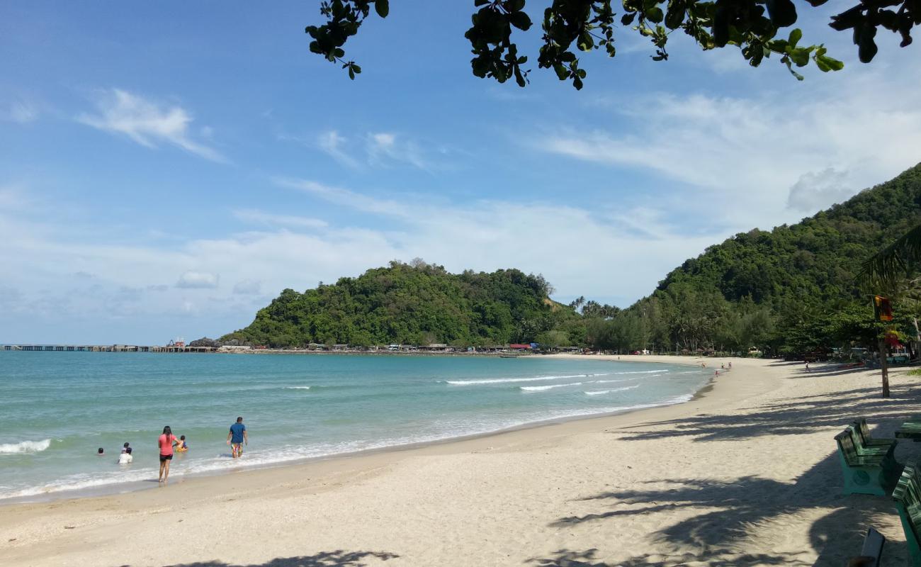 Photo of Ruangsri Resort Khanom with bright sand surface