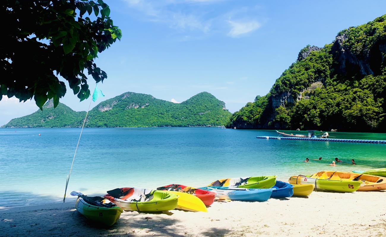 Photo of Ko Mae Ko Beach with bright sand surface